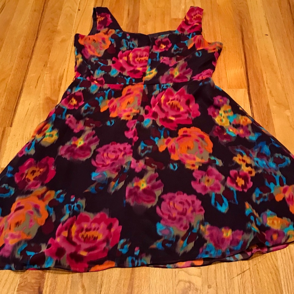Tahari, Floral  print dress, size 14